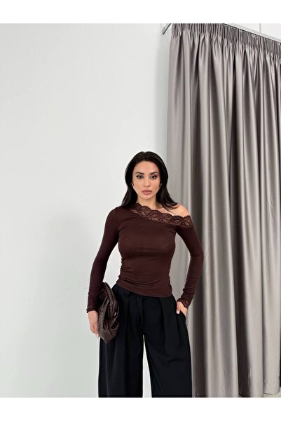 FORSACE Dantel Detaylı Tek Omuz Slim Fit Kadın Bluz