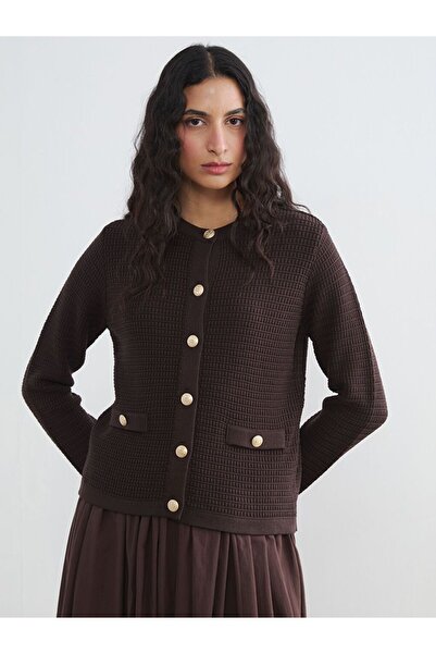 LC Waikiki سترة LCW Modest Brown بياقة دائرية ذو ملمس بارز للنساء من التريكو