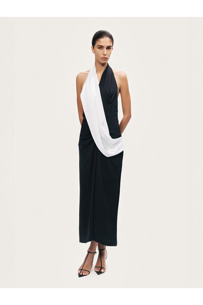 Nocturne Kontrast Detaylı Halter Yaka Maxi Elbise