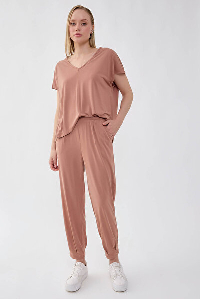 Vitrin Elastic Waistband Pleated Carrot Comfortable Trousers