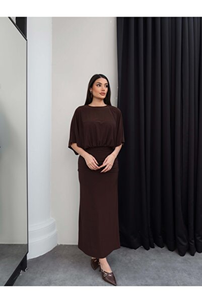 ESRAHELVACI فستان طويل منسدل بتفاصيل منسدلة