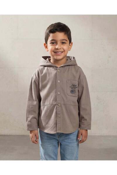 REDTAG قميص رمادي للأولاد، بغطاء رأس، مناسب للإطلالات الكاجوال، مزود بأزرار أ...