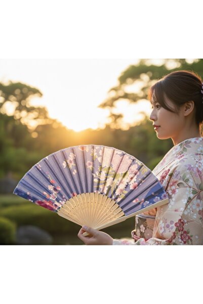 Kuzey Tacı Spring Blossom Serisi: Çiçek Motifli Kumaş ve Bambu Yelpaze - Nost...