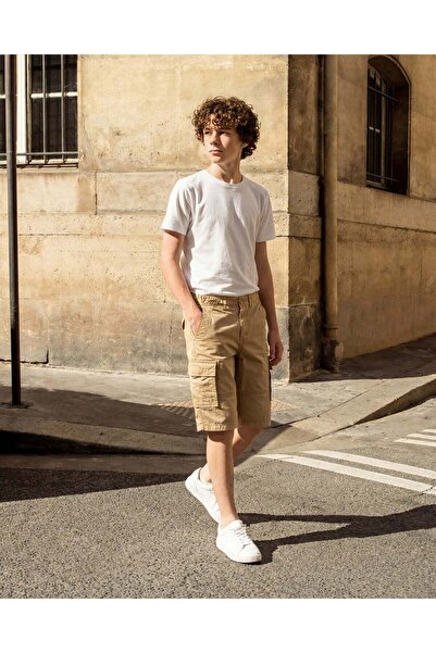 REDTAG شورتات كاكي للأولاد الكبار