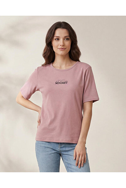 REDTAG تيشيرت نسائي مطبوع باللون الوردي الباهت