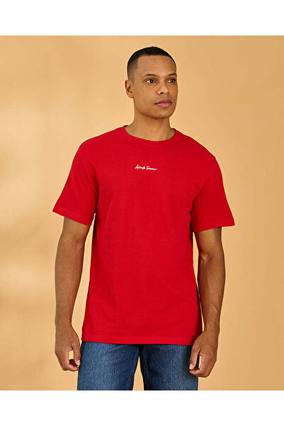 REDTAG تيشيرت رجالي أحمر من ماركة 1 Up