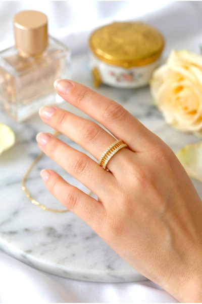 REBORN DESIGN خاتم مينيمال زركون مرصّع بالأحجار ذهبي اللون