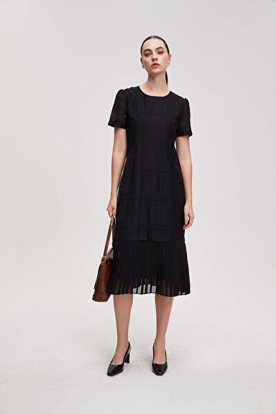 Livia Short-sleeve embroidered midi dress