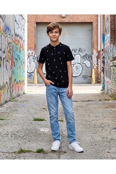 REDTAG قميص أسود مطبوع بياقة صينية للأولاد الكبار