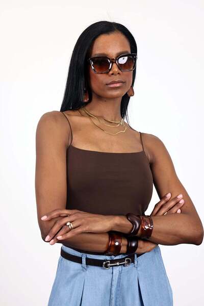 5in1Canpolat Smeđa potkošulja sa špageti bretele 1817