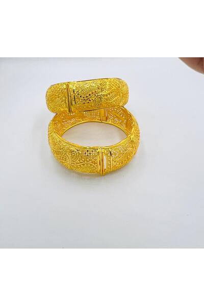 Arjwan Accessories High-quality gold-plated bracelets with a one-year color g...
