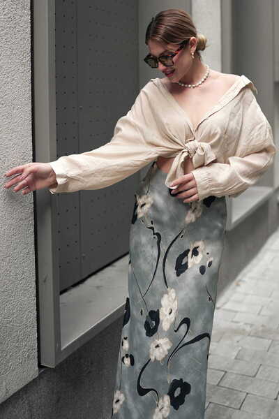 Hisleria Dugačka suknja od satenske tkanine sa cvetnim uzorkom (pogodna za hi...