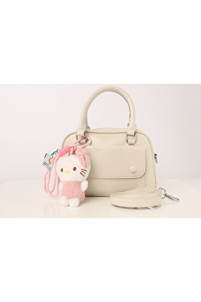Generac Beige classic bag with Hello Kitty charm