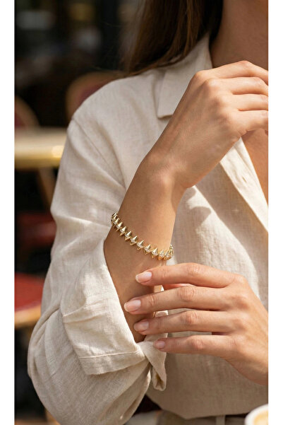 Clariss Brass Gold Color Zircon Stone Baklava Model Women's Bracelet