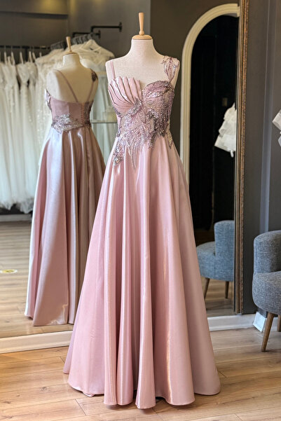 Lenta Moda Pudra Parlak Saten Drape ve Dantel Detaylı Maxi Abiye ve Gece Elbi...