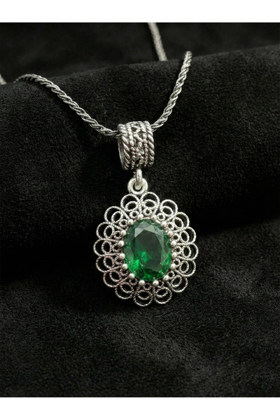 Roza Silver 925 Ayar Gümüş Zümrüt Taşlı Elişi Geleneksel Oval Telkari Kolye