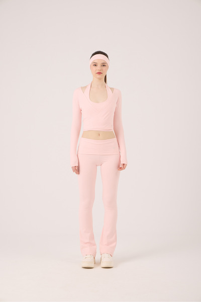 HOLLY LOLLY بنطلون ليجنز بخصر مطوي وقصة واسعة من الأسفل باللون الوردي