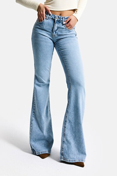 it's basic Ženske ledeno plave 4s6-3 farmerke srednjeg rasta, širokih nogavic...