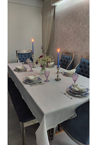 Valerium Glittery Off-White Tablecloth