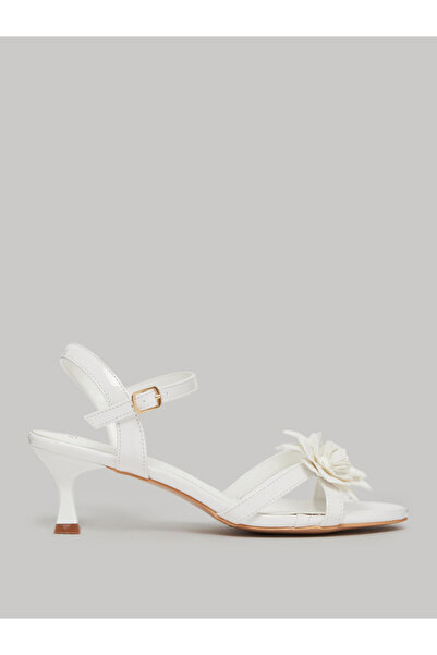 Styli White Floral Kitten Heel Sandals