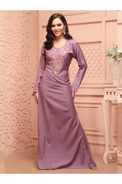 Maxim Creation By Styli جلابية مطرزة يدويا باللون الوردي