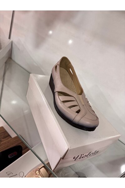 Castle Black 7022-1 Bone Color Women's Leather