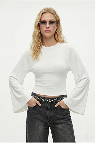 Ritnice Women's Hazel Fitted Crew Neck Long Sleeve Basic Ecru Knitted Blouse