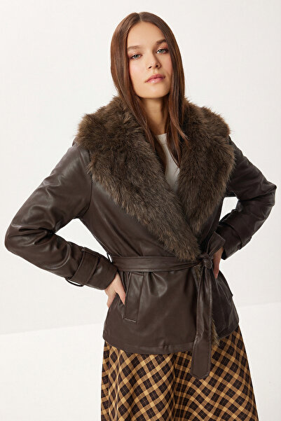 Lovelyİstanbul Fur Collared Belted Faux Leather Jacket Lax0006 Brown