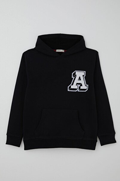 Breeze Dečija majica sa vezom slova A, uzrast 9-14 godina, crna