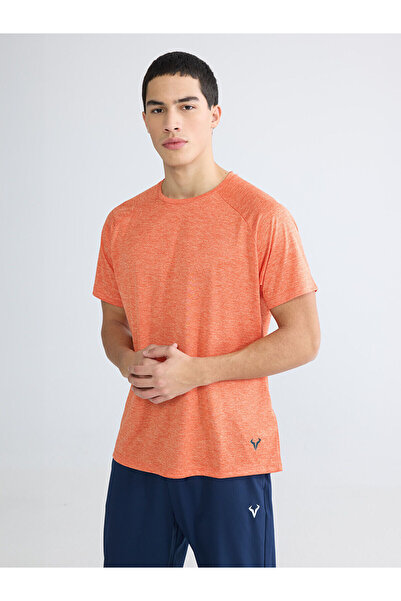 LC Waikiki Nevavm with Difference Oval Collar Men's Sports T-Shirt