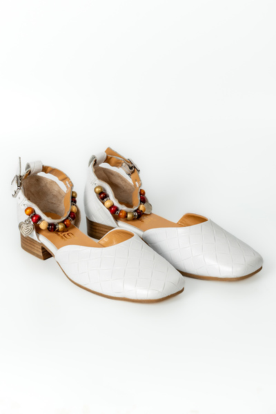 ERS Air Comfort Beyaz Hakiki Deri Boncuklu Bilek Askılı Kare Burunlu Ayakkabı
