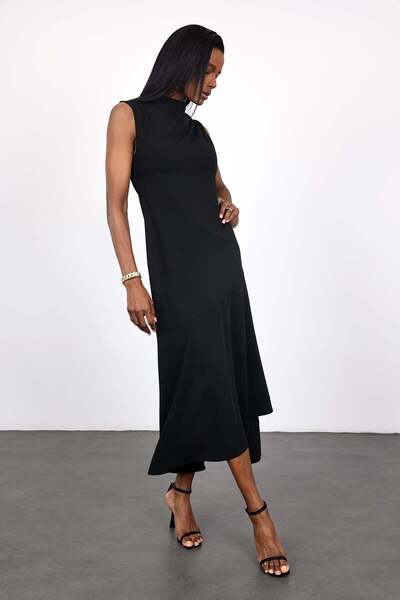 5in1Canpolat Rochie asimetrică neagră cu drapaj pe umăr 18190