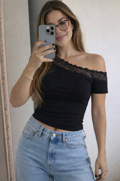 oshebu Γυναικεία μπλούζα με ασύμμετρο γιακά και δαντέλα με λεπτομέρειες και κ...