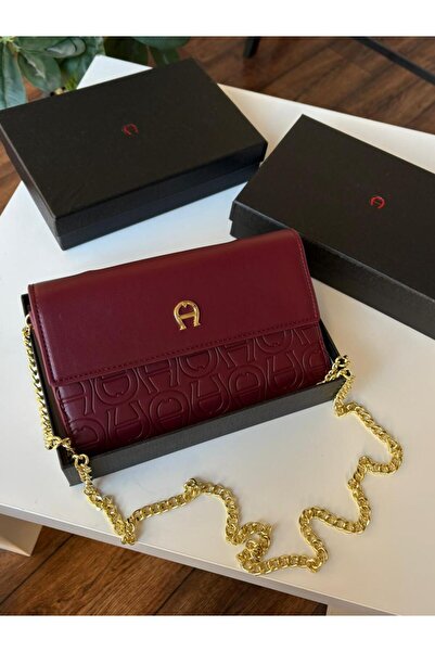 GGGG Bags with their accessories
