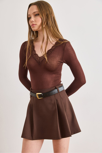 Olalook Women's Brown Belt Piece Shorts and Pleated Detailed Mini Skirt Etk-1...