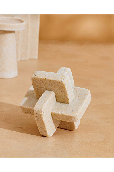 REDTAG قطعة ديكور من مادة البولي ريزين ذو ملمس بارز البيج، مقاس 12×12×12 سم