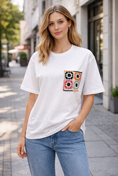 Maison La Femme Women's Oversized Floral Motif Lace Pocket Detail T-Shirt