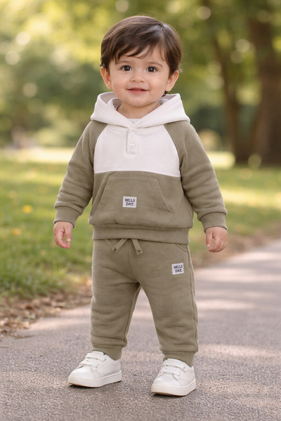 Stylein طقم سويت شيرت وبنطال للأطفال بغطاء رأس - أخضر / أبيض
