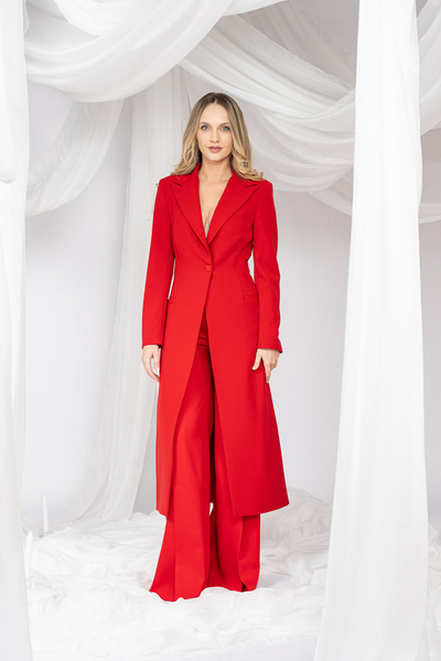 Monarh Design Long blazer with a fitted cut