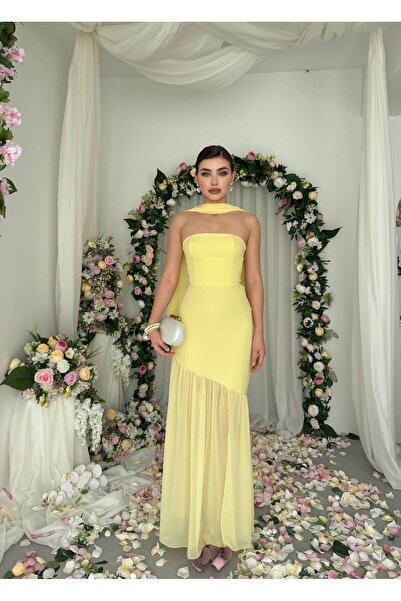 conconmoda Manen Şal Detaylı Straplez Atlas Sarı Abiye Elbise