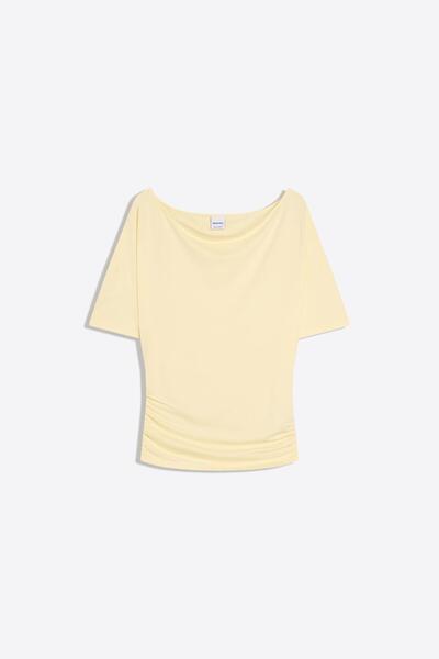 Bershka Asimetrik baskılı kısa kollu tişört