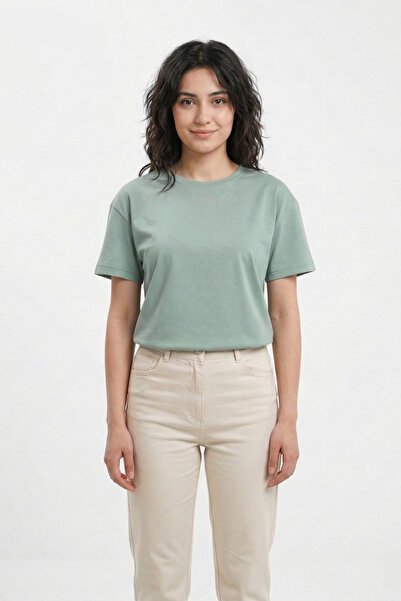 Kadın %100 Pamuklu Relax Fit Yuvarlak Yakalı Yeşil Basic T-shirt