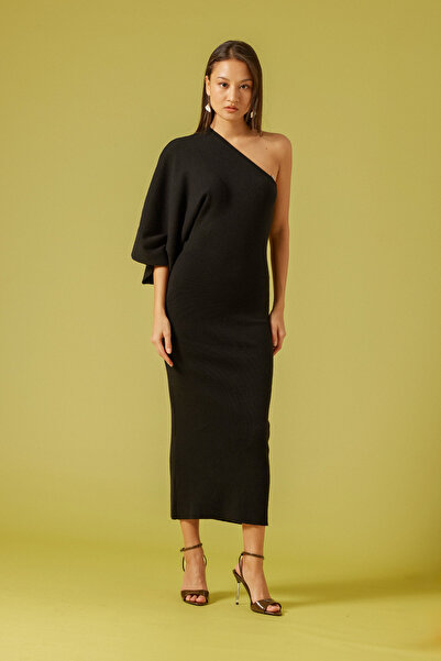 Nisan One shoulder knit dress