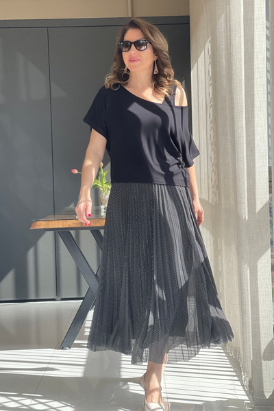 MİSLİNA BUTİK Puantiye Desen Piliseli Siyah Elbise