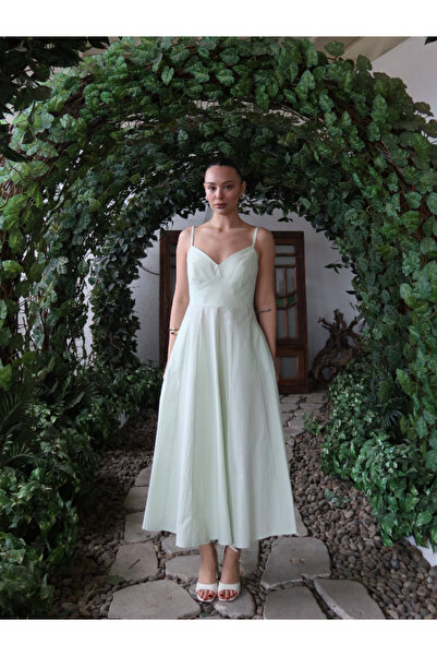 thelowely Flower Poplin Dress