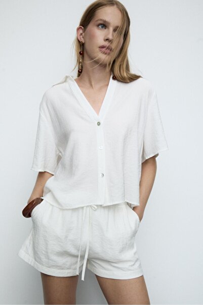 Stradivarius Düğmeli dökümlü gömlek