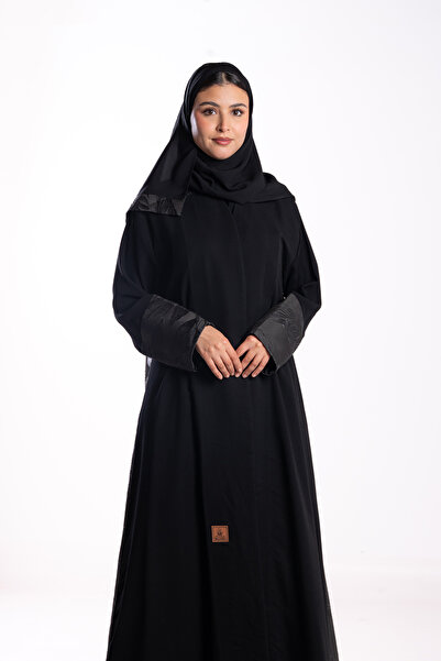 Hasnaa Abaya Alia abaya with jacquard fabric on the back