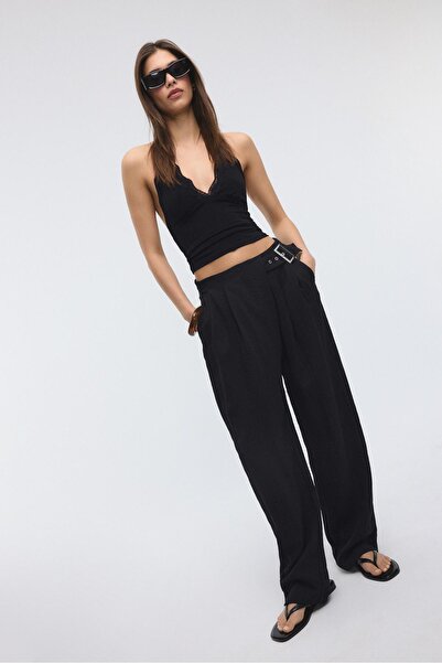 Stradivarius Dökümlü tokalı pantolon