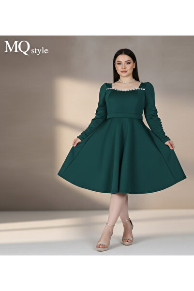 MQ The elegant "MQ Style" dress in dark green – the epitome of femininity