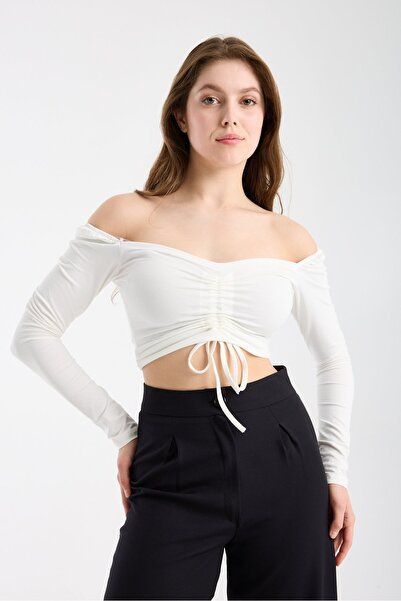 Modazeyosh Women's Madonna Gathered Detail Blouse